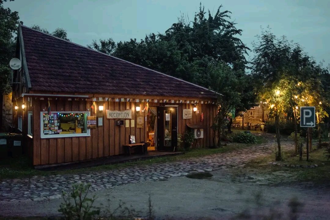 Sunny Nights CAMPING & Hostel (Gataučiai)